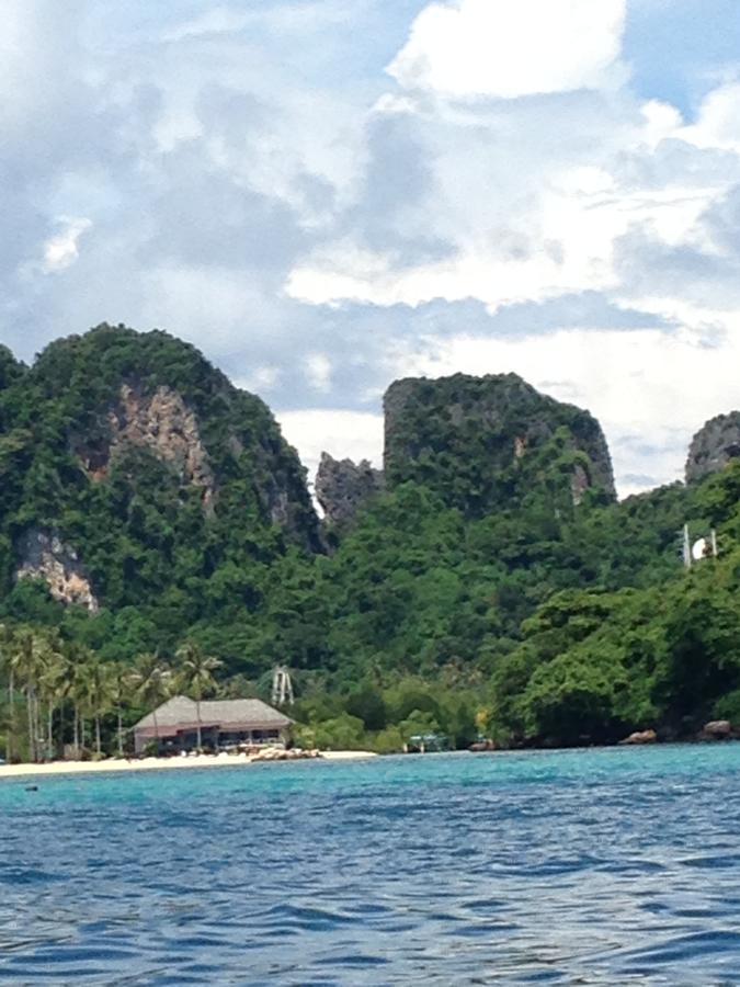 Phi Phi Sea And Hill Resort Exterior photo