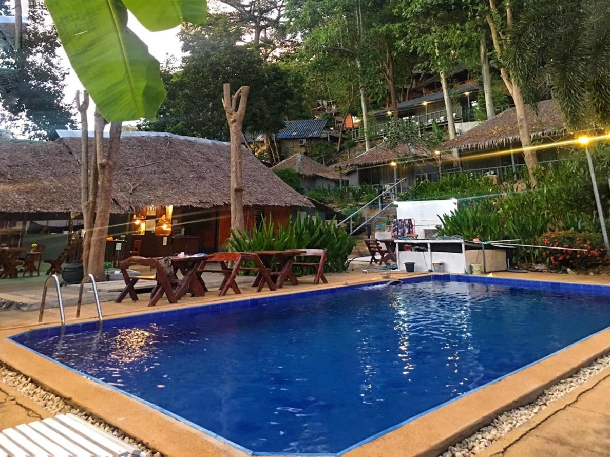 Phi Phi Sea And Hill Resort Exterior photo